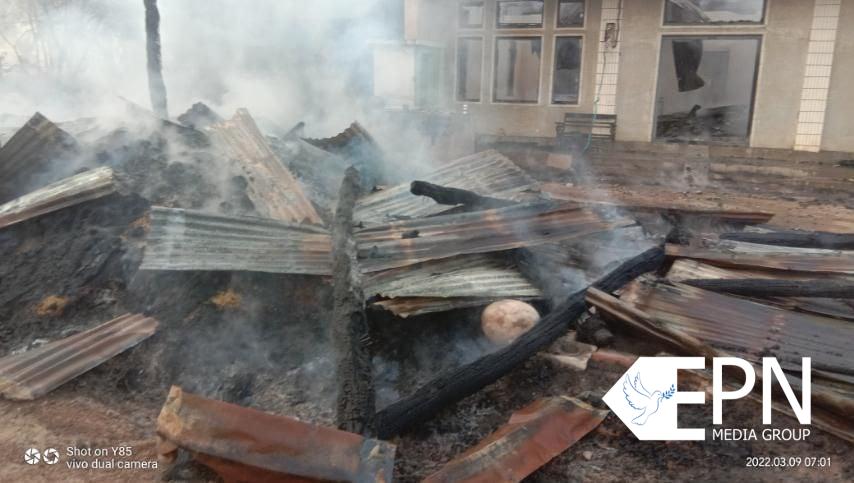 ချောင်းဦးမြို့နယ် ကံကြီးကုန်းကျေးရွာမှာ အိမ်ခြေ ၁၀၀ ကျော် မီးရှို့ဖျက်ဆီးခံရ